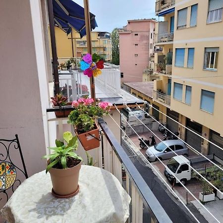 Bilocale: 5 Minuti Dall'Ariston Sanremo Bagian luar foto