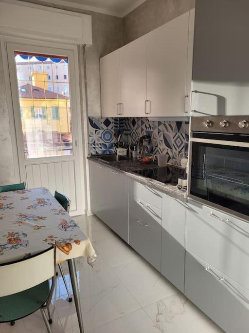 Bilocale: 5 Minuti Dall'Ariston Sanremo Bagian luar foto