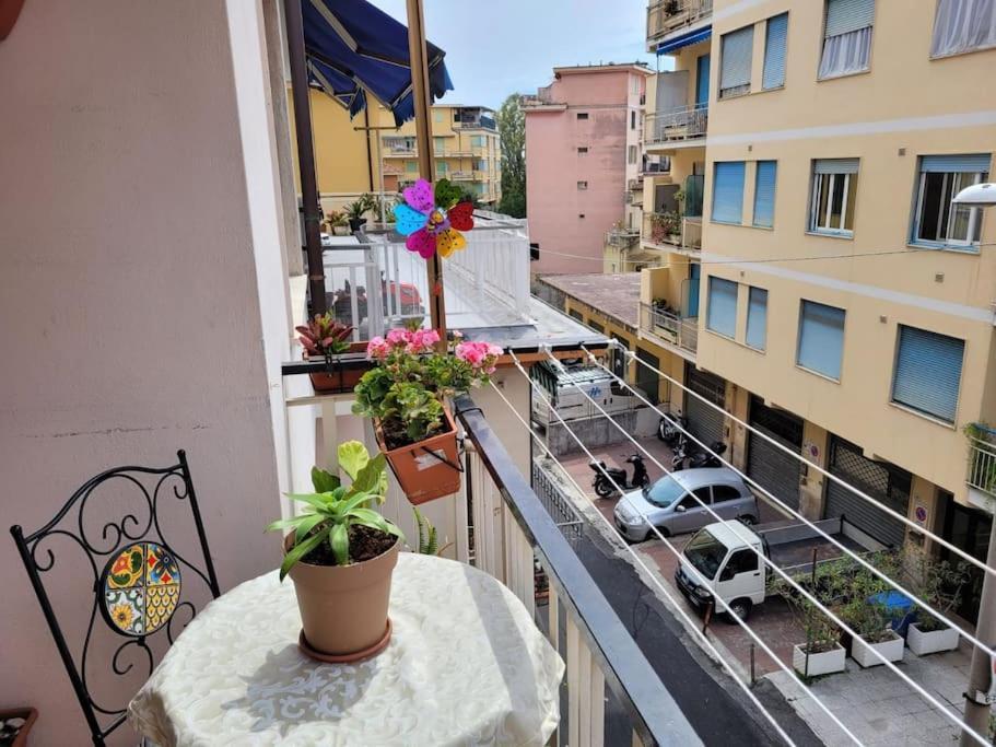Bilocale: 5 Minuti Dall'Ariston Sanremo Bagian luar foto
