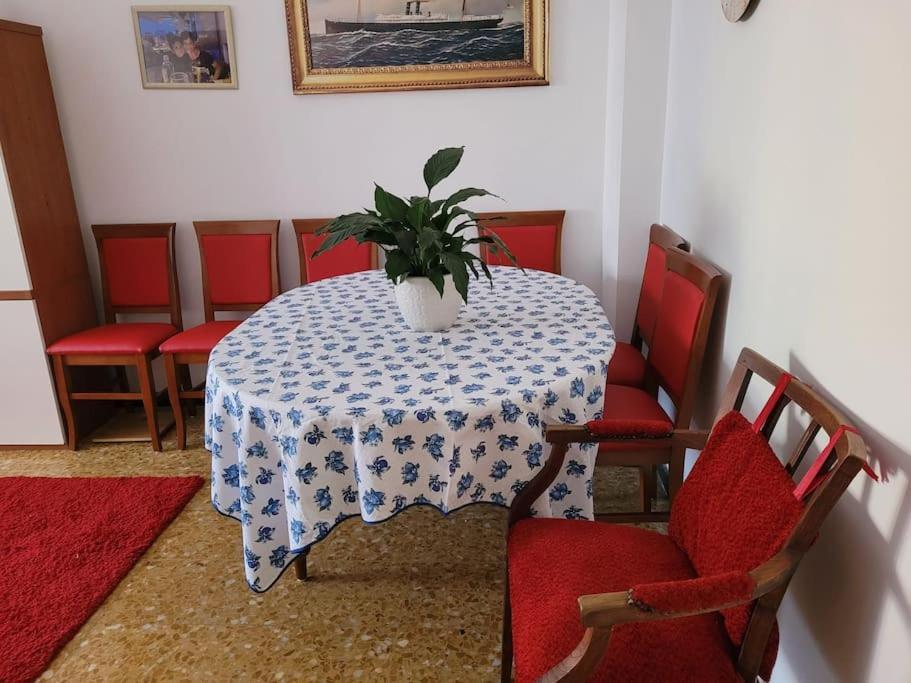 Bilocale: 5 Minuti Dall'Ariston Sanremo Bagian luar foto